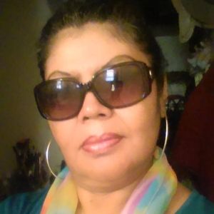 Meet your Posher, Elena